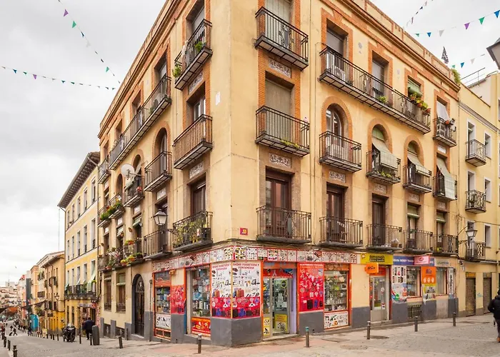 2 Bedrooms 1 Bathroom Furnished - Lavapies - Modern - Mintystay